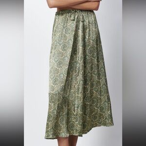Zara Green Paisley print Midi Skirt